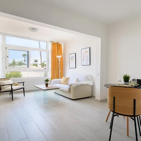 Blue Sky Playa Roca * Costa Teguise