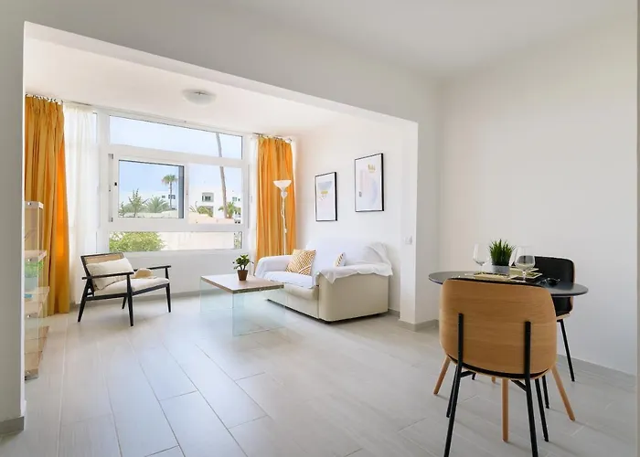 Blue Sky Playa Roca * Costa Teguise